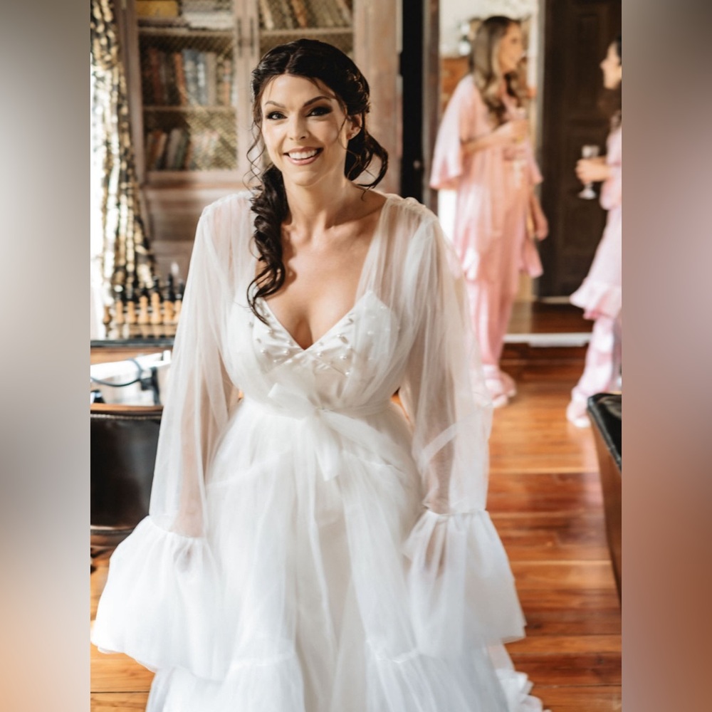 Sheer White Ruffle-Sleeve Robe - Picture 5 of 6